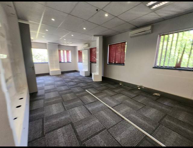 188M² OFFICE TO LET IN RANDJESPARK